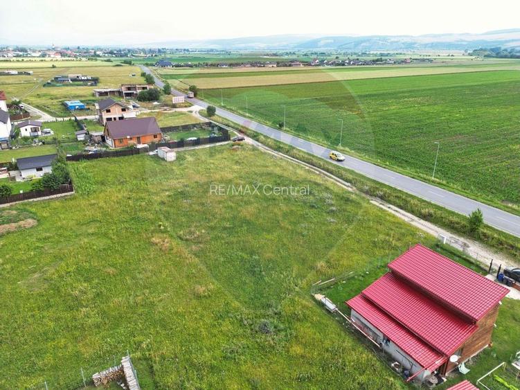 Teren Bod -Strada Harmanului, 732mp, posibil 1098mp/ 2196mp, utilitati - 2