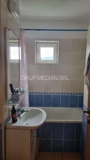 Apart. 4 cam, etaj 10, zona Ostroveni, mobilat, utilat, cu centrala proprie - 12