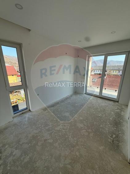 APARTAMENT 2 CAMERE DE VANZARE IN CENTRUL VECHI - 4