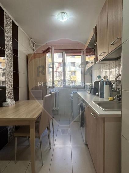 Inchiriere 2 camere semidec. Etaj 4/10 Al. Otesani Metrou - 8