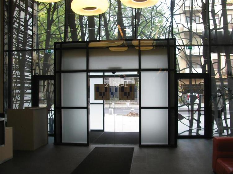 Birouri de inchiriat in Victoria Center de la 236 mp - 16