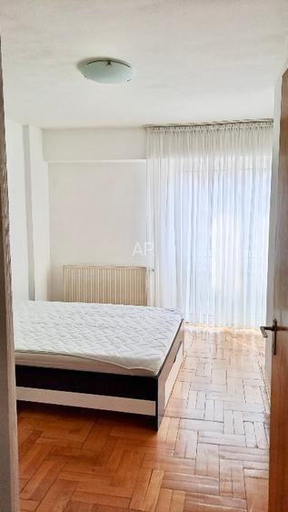 Proprietar, închiriez 2 camere, mobilat, utilat, parcare, centrul civic, Toamnei - 11