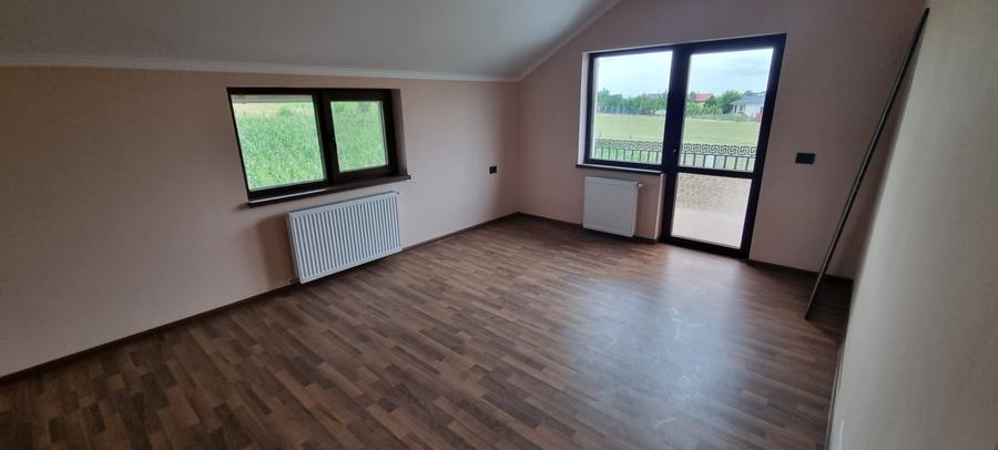 Vila cu etaj in zona fostelor sere Dobosari