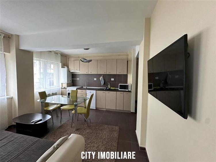 Apartament 3 camere, bloc nou, parcare, zona Semicentrală.