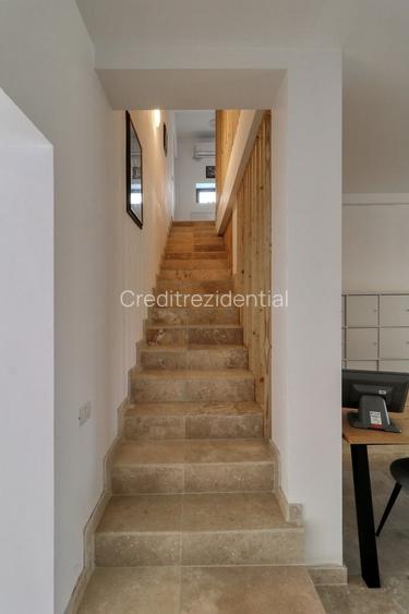 Vilă individuală- P+1+M | 19 camere | 400 mp utili/ 8 parcari - 16