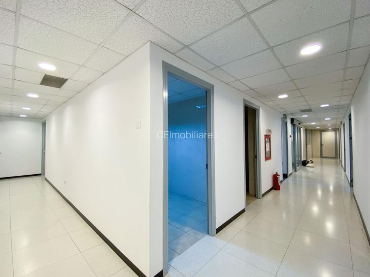 Cladire cu functiuni mixte - 5