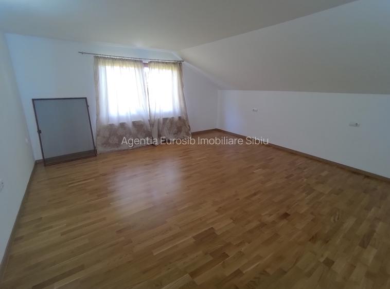 Casa de lux in Marginimea Sibiului oras Saliste - 13