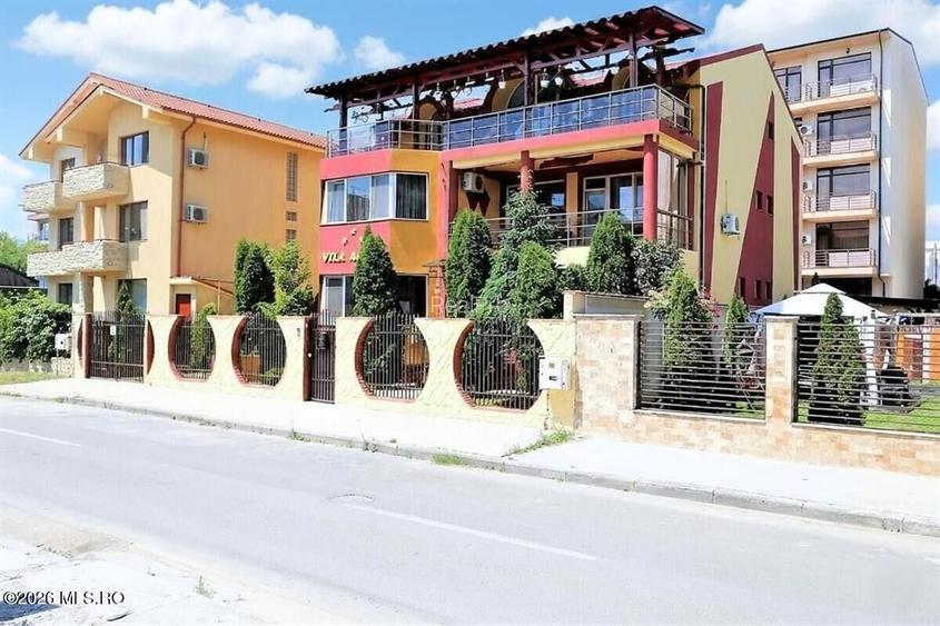 Mamaia Nord - Langa Mare, pensiune la cheie, 11 camere, 9 bai! - 2