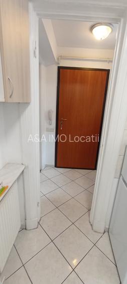 Garsoniera dubla NEMOBILATA pt birou, cladire interbelica P-ta Romana-Ateneu - 9