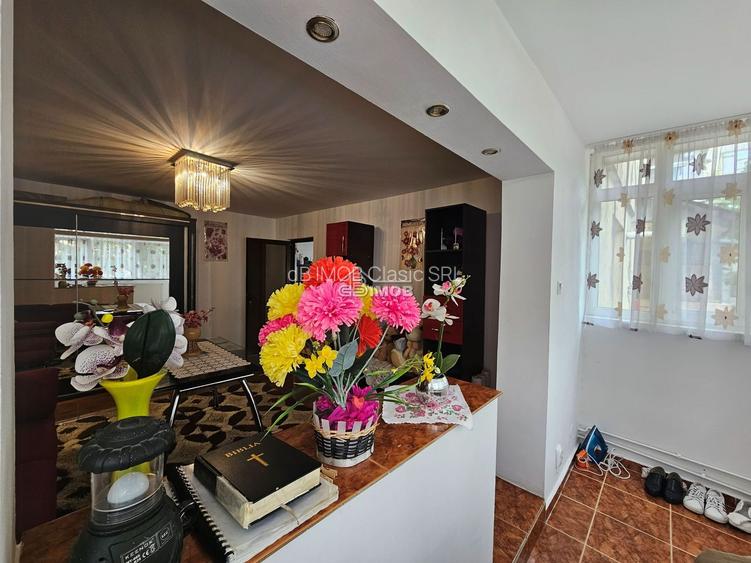 Apartament 2 camere renovat, mobilat și utilat – Micro 11, lângă Liceu - 3