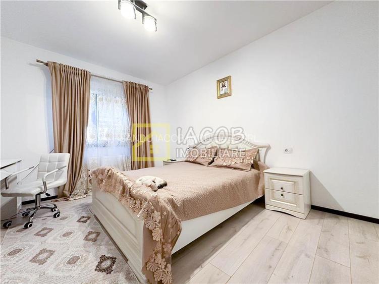 Casa de inchiriat in Hemeius, Garaj, Terasa cu gratar - 16