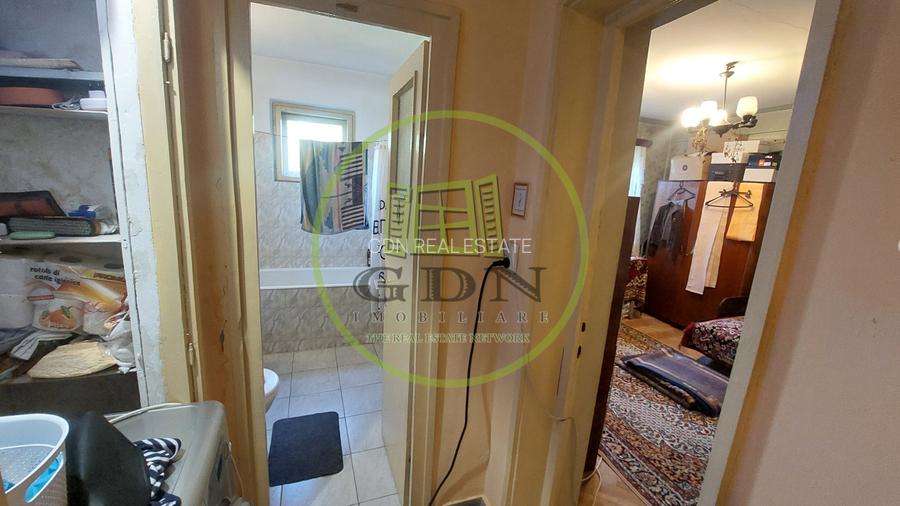 Apartament 3 camere decomandat, etajul 4, 1 Mai zona Insula - 7