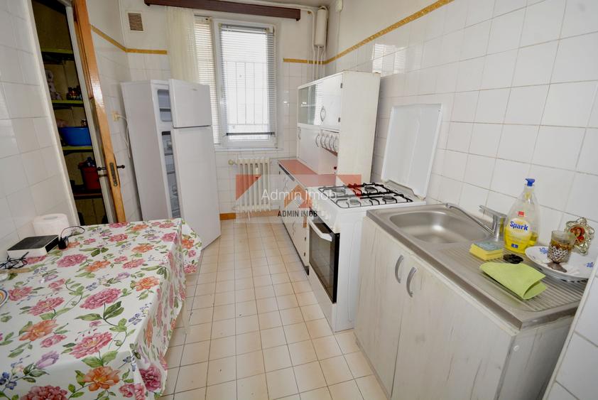 3 cam, Chilia Veche, semi-decomandat, 67mp, posibilitate centrala-Drumul Taberei - 7