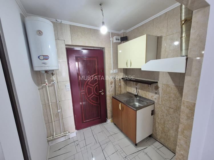 Camera de camin, zona Viziru 2, etaj 3. - 2