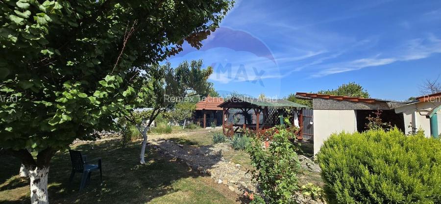 Casă cu etaj deosebită în Chișineu-Criș – un cămin creat cu suflet - 20