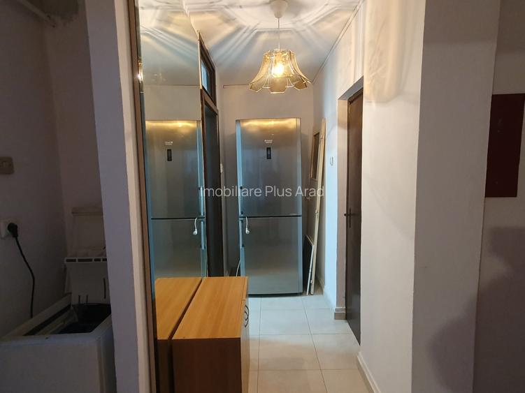 De inchiriat Apartament cu 2 camere in zona centrala - 13