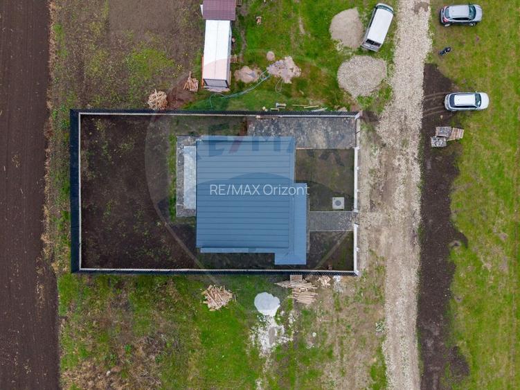 Vila moderna cu 4 camere,  P+E - teren 501 mp - 40