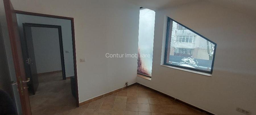 Zona Milcov (Kaufland) - Birouri 15 mp - loc parcare - 2