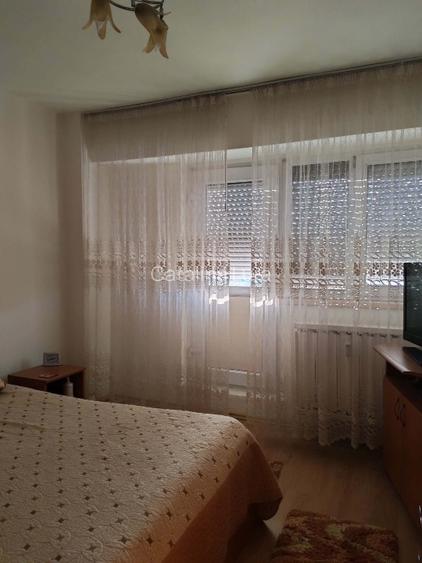 Apartament decomandat, 3 camere, Calea București- Mall - 11
