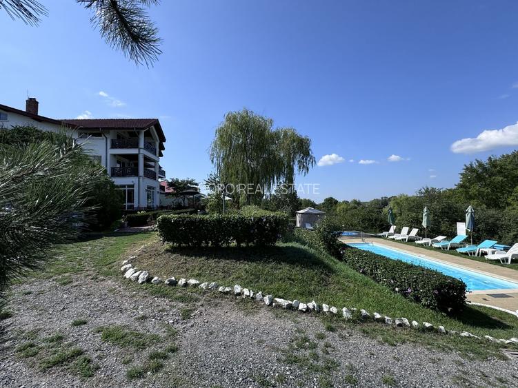 Hotel 20 camere Delta Dunarii 100 m deschidere teren 12000 mp acces auto - 44