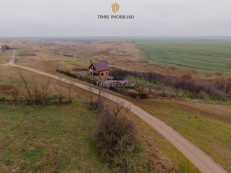 Teren Ianova 1200 mp, vatra satului | asfalt, utilitati | Comision 0% - 13