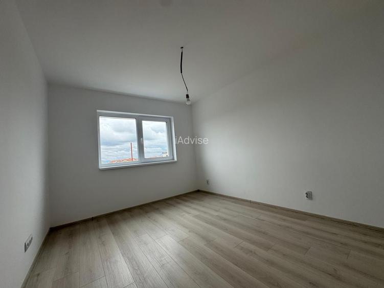 CASA MODERNA CU 3 CAMERE IN SANPETRU - 4