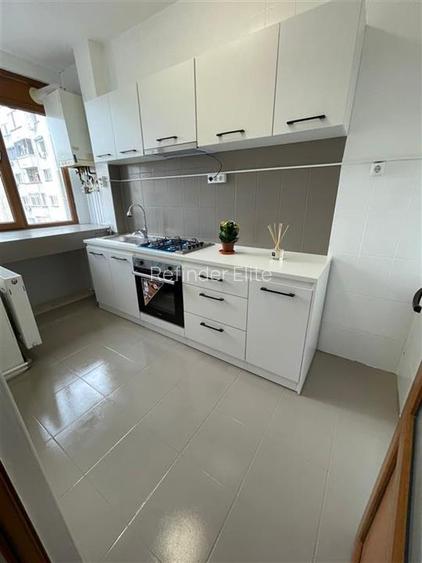 apartament 3 camere Piata Muncii, la 1 minut de gura de metrou, 90mp utili ,etaj - 15