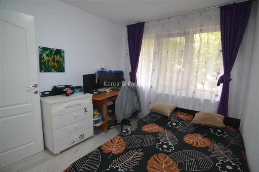 Exclusiv ! Apartament 2 camere Tractorul etajul 1 - 15