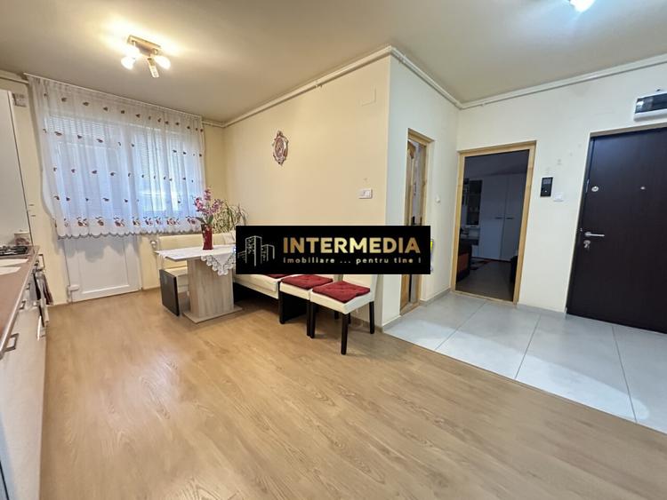Apartament 2 camere Bloc Nou CENTRU Balcon Mansarda Boxa 12 mp Parcare Mobilat