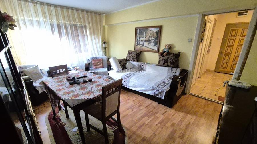 Vand Apartament 4 camere, Zona 1 Mai Alexandria - 2