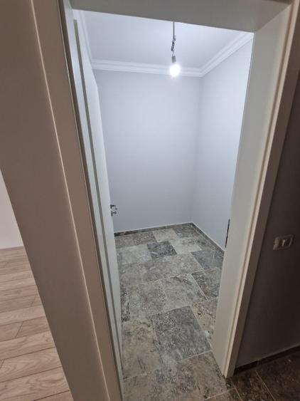 Proprietar vand apartamente 2 camere strada Sperantei 11 GIroc