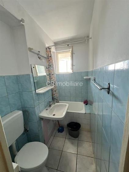 Garsoniera bloc mixt Theodor Pallady metrou 1 Decembrie 1918 - 6