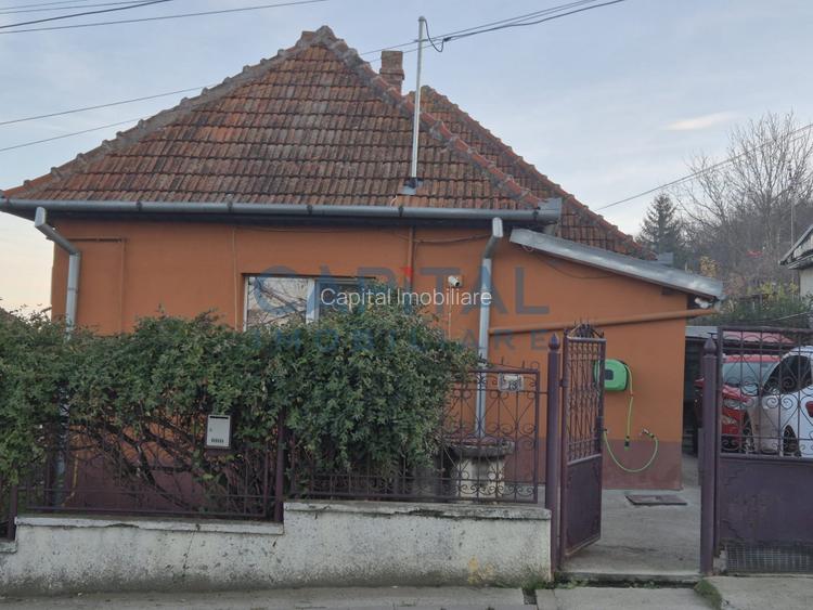 Casa pe un nivel, cu livada,  la intrarea in Dezmir - 2