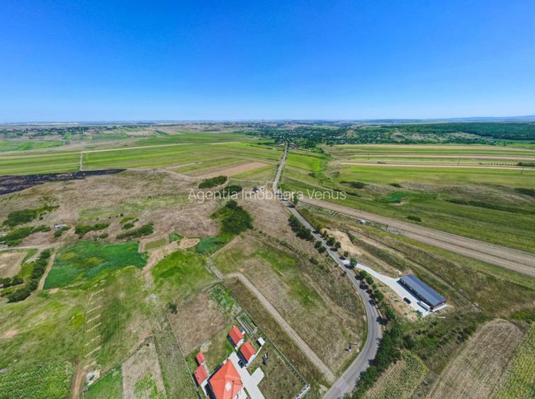 Loc de casa la Stancesti - 4