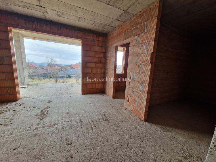 Casa individuala (semicolectiva) 172 mp utili, teren 765 mp Feleacu - 29