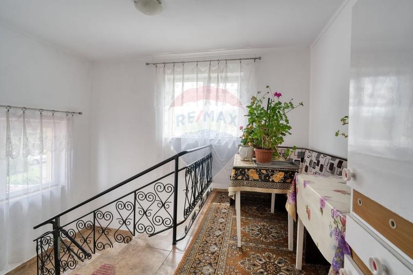 Casă / Vilă cu 6 camere de vânzare în zona Bartolomeu - 6