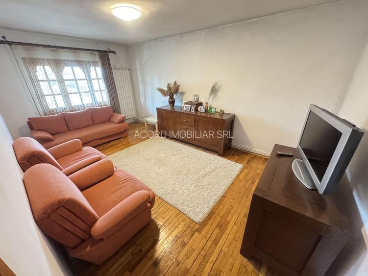Apartament 3 camere zona Delfinariu cu Centrala - 2
