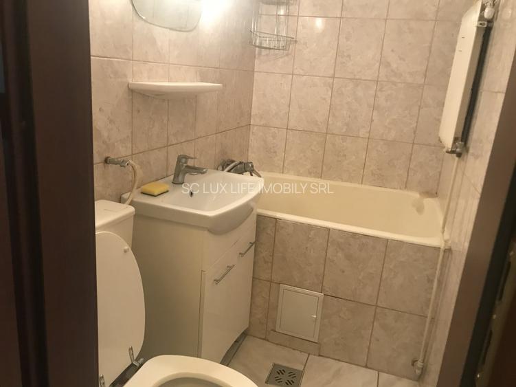 Închiriez apartament 2 camere Complex 360 euro - 4