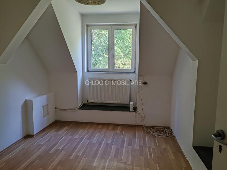 Apartament 3 camere liber la vanzare zona Colinei - 8