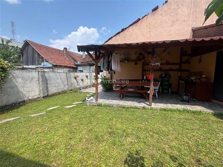 CASA CENTRALA CURTE INDIVIDUALA / 3 CAMERE - 14