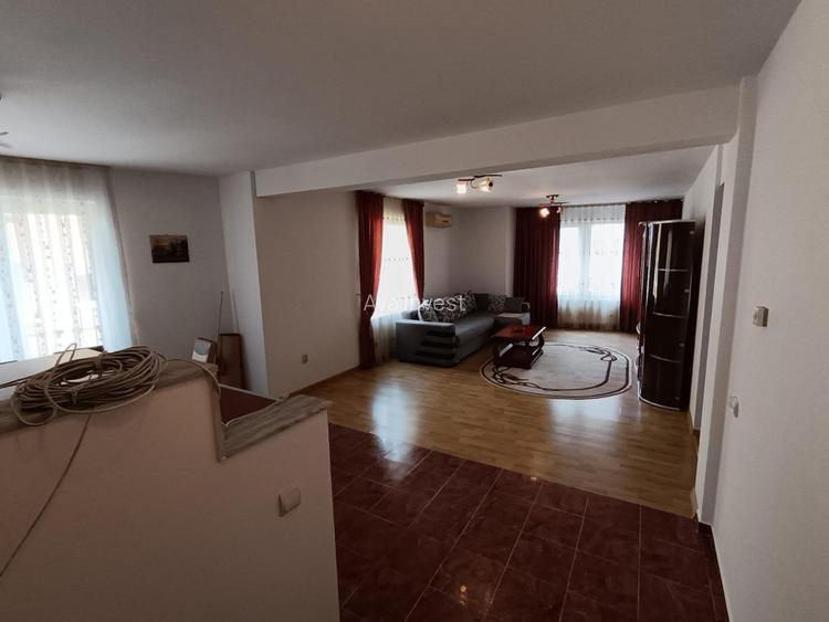 Apartament spatios de 3 camere, str. Bistritei - 9