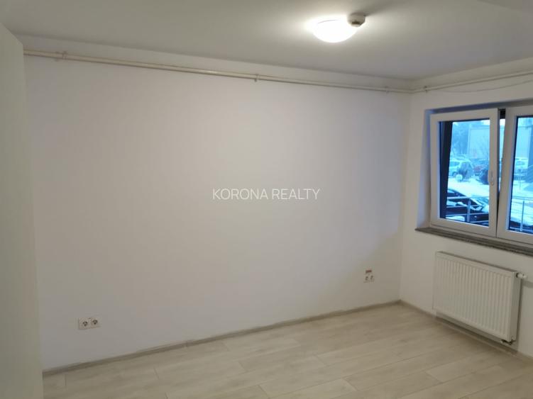 Spatiu comercial de vanzare zona Tractorul bloc nou - 8