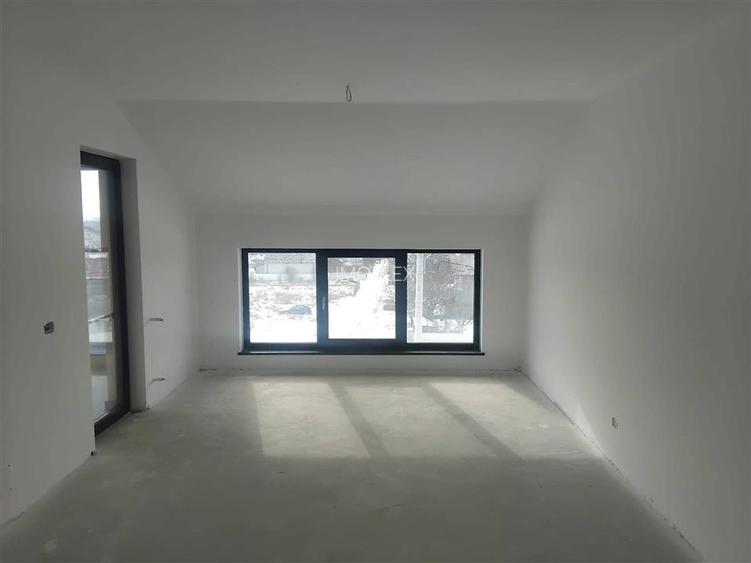 Apartament de vanzare - La Stejari - 16