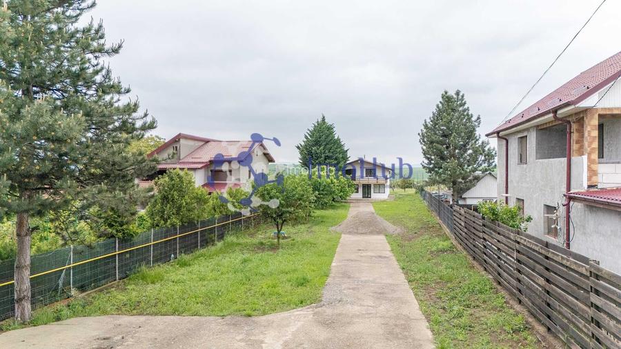 Vilă in Valea Ursului Miroslava, Teren generos de 1495mp - 2