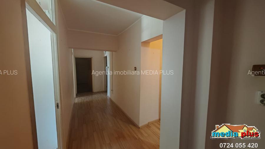 De vânzare – Apartament 3 camere, decomandat, Tiglina I – Str. Brăilei - 7