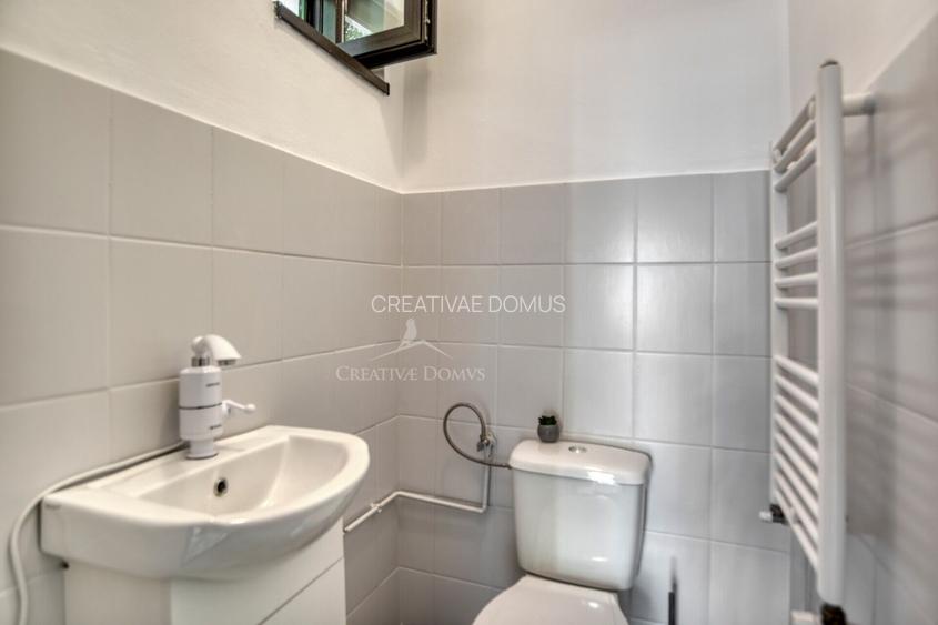 Vila cu 7 camere / 4 locuri de parcare / Sebastian - 13 Septembrie - 19