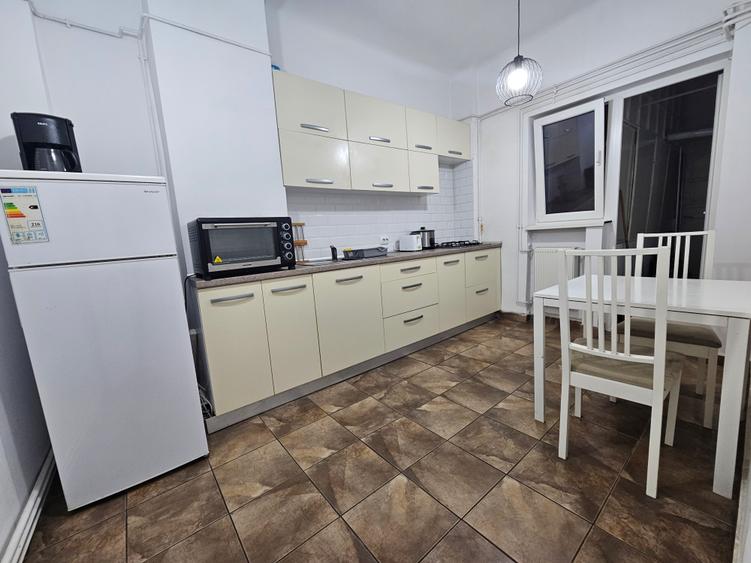 Apartament 3 camere Edgar Quinet 5