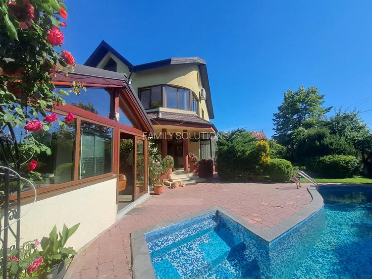 Casa individuala cu piscina. P+1+M. zona foarte buna - 7