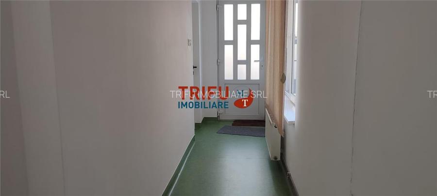 Spatiu comercial 4 camere de vanzare in Cetate - 14