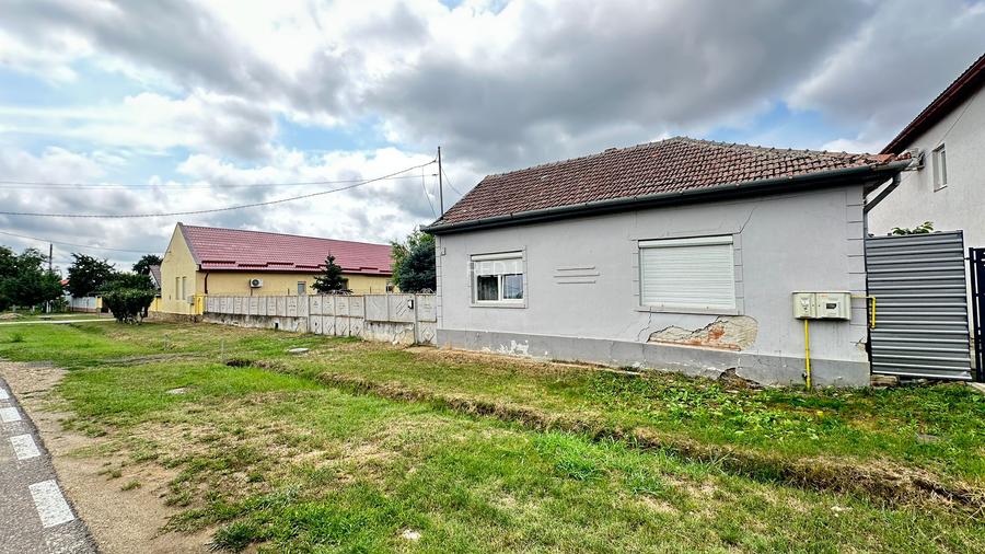 Comision ZERO teren cu casa  demolabila in Urseni teren 2715 mp front 31.5 m - 3